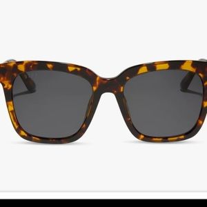 DIFF Sunglasses Bella Tortoise Grey Polarized Sunglasses